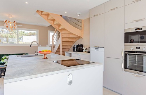 Bretteville-sur-Ay House | Stunning private villa for 4 people with WIFI, TV, terrace and parking