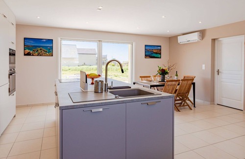 Bretteville-sur-Ay House | Stunning private villa for 4 people with WIFI, TV, terrace and parking