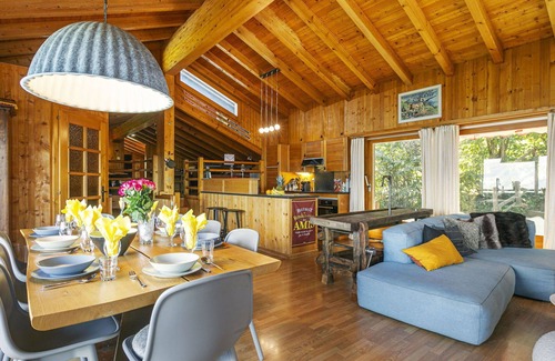Les Mayens-de-Sion House | Stunning private villa with WIFI, private pool, TV, terrace, pets allowed and panoramic view