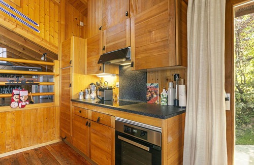 Les Mayens-de-Sion House | Stunning private villa with WIFI, private pool, TV, terrace, pets allowed and panoramic view