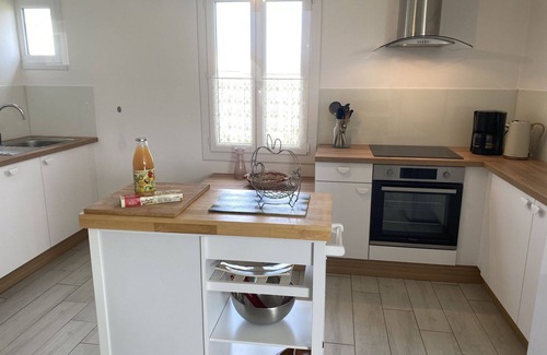 Anneville-sur-Mer House | Stunning private villa for 6 guests with WIFI, TV and pets allowed