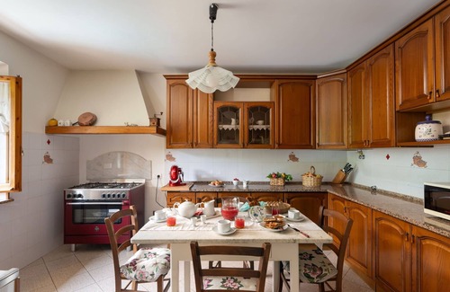 Borgo San Lorenzo Villa | Stunning private villa for 8 guests with WIFI, private pool, TV and terrace, close to Florence
