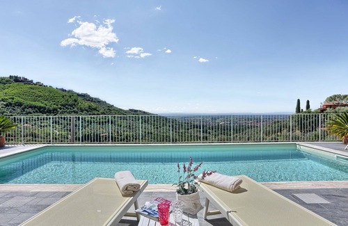 Margine Coperta-Traversagna Villa | Stunning private villa for 12 people with WIFI, private pool, A/C and parking