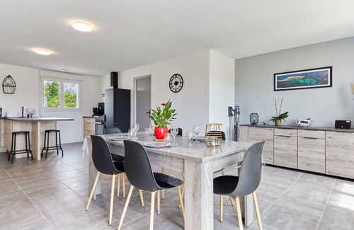 La Haye-d'Ectot House | Stunning private villa for 6 people with WIFI, TV, terrace, pets allowed and parking