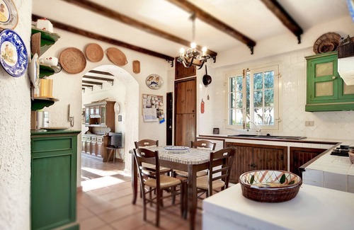 Marina di Ragusa Villa | Stunning private villa for 7 guests with private pool, WIFI, A/C and TV