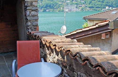 Brusino Arsizio House | Stunning private villa with WIFI, TV, balcony, pets allowed, panoramic view and parking