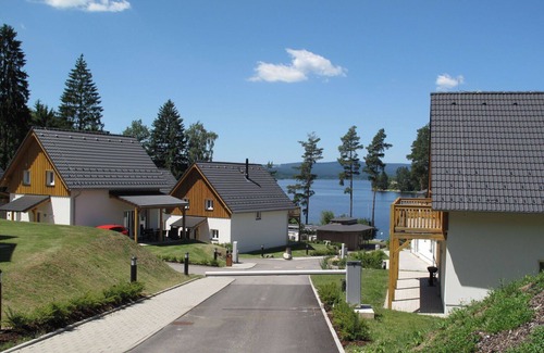 Frymburk House | Stunning private villa for 8 people with WIFI, TV, terrace, pets allowed and parking