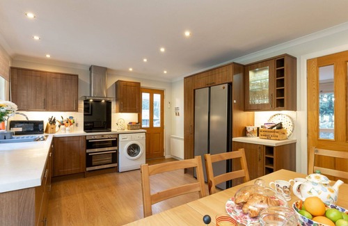 Boat of Garten House | Stunning private villa for 6 guests with WIFI, TV, patio, pets allowed and parking