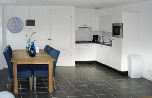 Graft House | Stunning private villa for 6 guests with WIFI, TV, terrace and parking