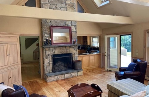Arlington House | Stunning private Country home in Arlington, VT!