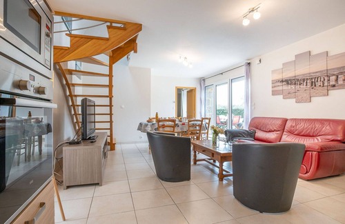 Plouzelambre Villa | Stunning private villa for 6 people with WIFI, TV, terrace, pets allowed and parking