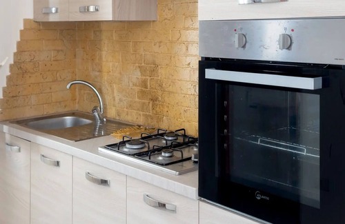 Padula Fede Villa | Stunning private villa for 5 people with A/C, TV and pets allowed