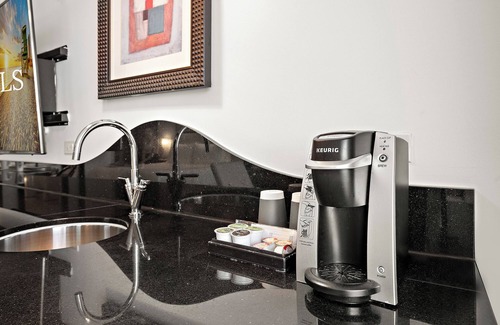 Mid Beach Condo | Stunning Private Studio at Fontainebleau Tresor - 802