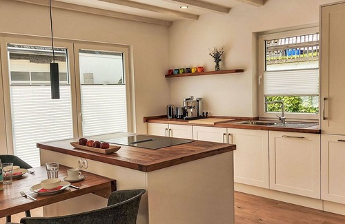 Hallenberg House | Stunning private villa for 4 people with WIFI, TV and terrace