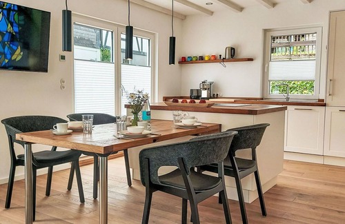 Hallenberg House | Stunning private villa for 4 people with WIFI, TV and terrace
