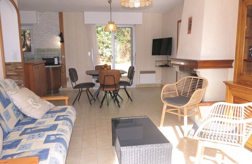 La Tranche-sur-Mer House | Stunning private villa for 4 guests with WIFI, TV, terrace and pets allowed
