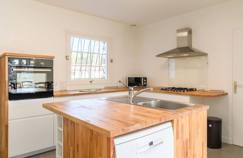 Lit-et-Mixe House | Stunning private villa for 10 guests with WIFI, TV, terrace and pets allowed