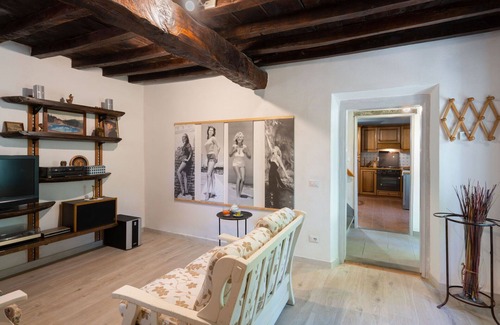 Borgo San Lorenzo Villa | Stunning private villa with WIFI, hot tub, private pool, TV, terrace and parking, close to Flore.