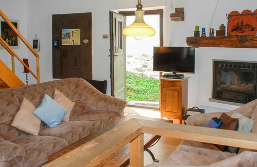 Acquarossa House | Stunning private villa for 4 people with WIFI, TV, patio, pets allowed, panoramic view and parking