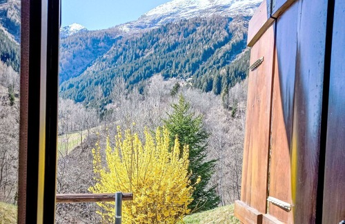 Acquarossa House | Stunning private villa for 4 people with WIFI and patio