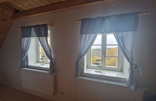 Strasin Villa | Stunning private villa for 10 guests with WIFI, pets allowed and panoramic view