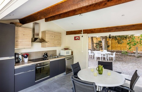 Beziers House | Stunning private villa with A/C, private pool, WIFI, TV, patio, pets allowed and panoramic view