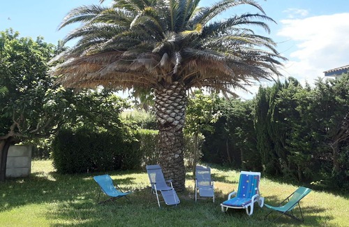 Pollestres Villa | Stunning private villa for 6 guests with TV, patio and parking