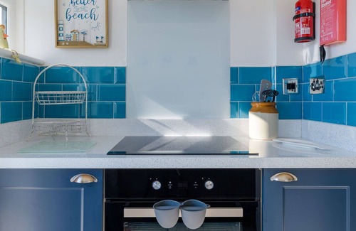 Portmellon House | Stunning private villa for 6 people with WIFI, TV, terrace, pets allowed and parking