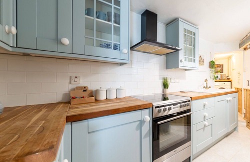 Mevagissey House | Stunning private villa for 4 guests with WIFI, TV, terrace and pets allowed