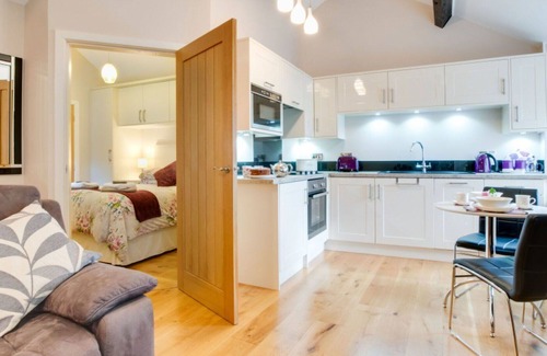 Trawsfynydd House | Stunning private villa for 2 guests with WIFI, TV, patio, panoramic view and parking