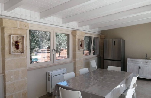 Ostuni Villa | Stunning private villa for 6 guests with WIFI, A/C, private pool, TV and patio, close to Ostuni