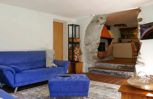 Negrentino House | Stunning private villa for 5 people with WIFI, TV, patio, pets allowed, panoramic view and parking