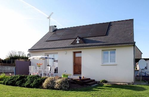 Le Ru House | Stunning private villa for 4 guests with WIFI, TV, terrace and parking