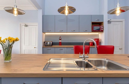 Portpatrick House | Stunning private villa for 16 guests with WIFI, TV, patio and pets allowed