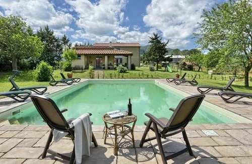 Pomarance Villa | Stunning private villa for 20 guests with WIFI, private pool, TV, terrace and panoramic view