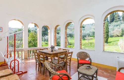 Sinalunga Villa | Stunning private villa for 11 people with WIFI, TV, balcony and pets allowed