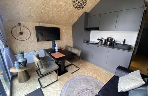 Willemsdorp House | Stunning private villa for 4 people with WIFI, TV, terrace and parking