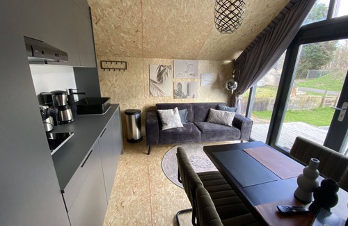 Willemsdorp House | Stunning private villa for 4 people with WIFI, TV, terrace and parking