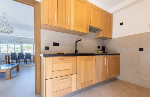 El Castell de Montornes House | Stunning private villa for 6 people with A/C, WIFI, private pool, TV and patio