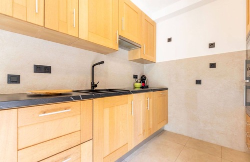 El Castell de Montornes House | Stunning private villa for 6 people with A/C, WIFI, private pool, TV and patio