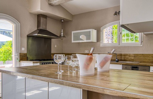 Pignans House | Stunning private villa for 11 people with WIFI, A/C, private pool, patio and parking