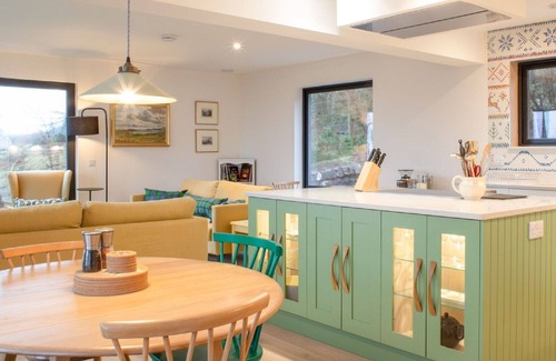 Colbost House | Stunning private villa for 6 guests with WIFI, TV, patio, panoramic view and parking