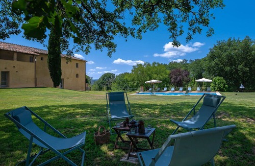 Buonconvento Villa | Stunning private villa with A/C, private pool, WIFI, TV, patio, panoramic view, close to Montalcino