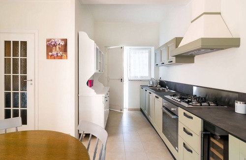 Plemmirio Villa | Stunning private villa for 10 people with private pool, WIFI, A/C, TV, terrace and parking