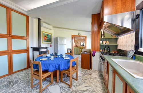 Syracuse Villa | Stunning private villa for 8 people with private pool, WIFI, A/C, TV, patio and parking