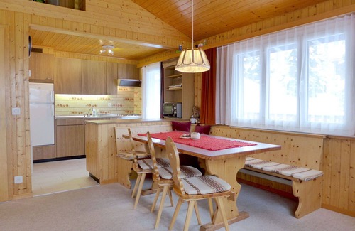 Buerchen House | Stunning private villa for 6 guests with TV, patio, pets allowed, panoramic view and parking