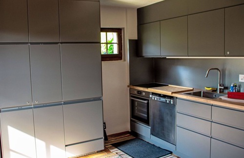 Moleson House | Stunning private villa for 4 guests with terrace, panoramic view and parking