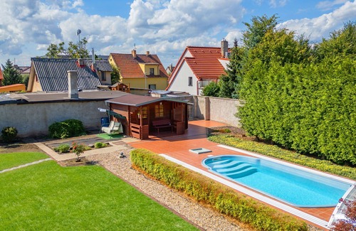 Dolni Chabry Villa | Stunning private villa for 8 guests with WIFI, private pool, TV and terrace
