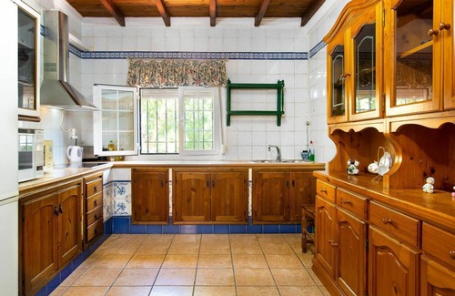 Niguelas House | Stunning private villa for 6 people with WIFI, private pool, A/C, TV and patio