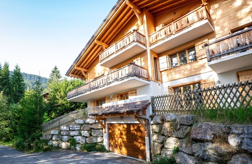 Villars-sur-Ollon House | Stunning private villa for 9 guests with WIFI, TV and patio